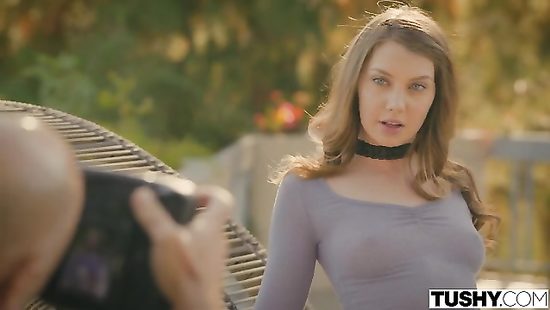 Анал с русской красавицей Еленой Кошкой