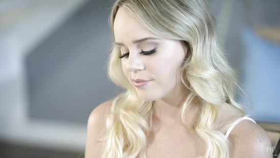 Муж на час трахает двух голодных лесбиянок