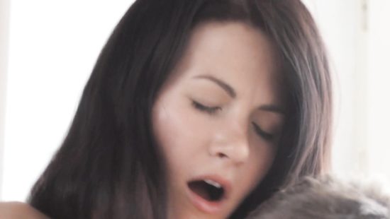 Молодая девушка в порно с папиком