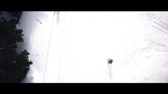 Знакомство на лыжном курорте привело к страстному сексу в номере отеля