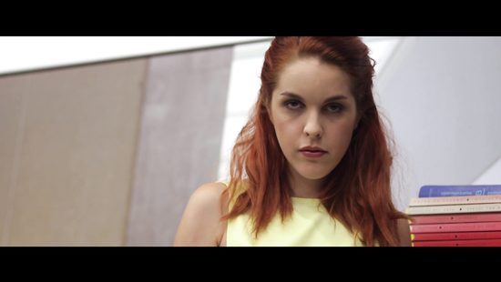 От перевозбуждения паренек кончил в штаны в библиотеке