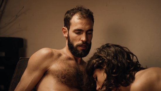 Супруг доставил оральное наслаждение любимой жене