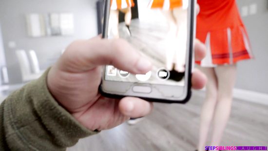 Друг не пришел, пришлось самому трахать горячих черлидерш