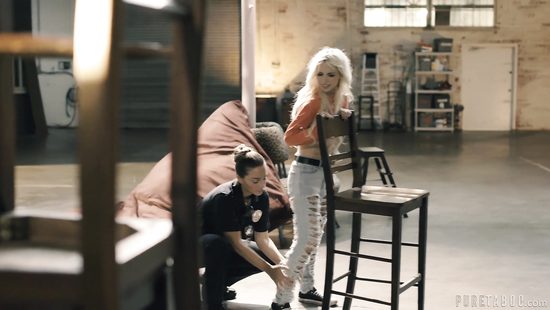 Штраф нарушительнице в виде общественных работ языком