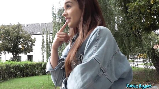 Не та планета, чтобы нашлась баба, которая откажется отсосать за деньги