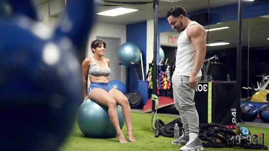 Убираем второй подбородок особой техникой минета