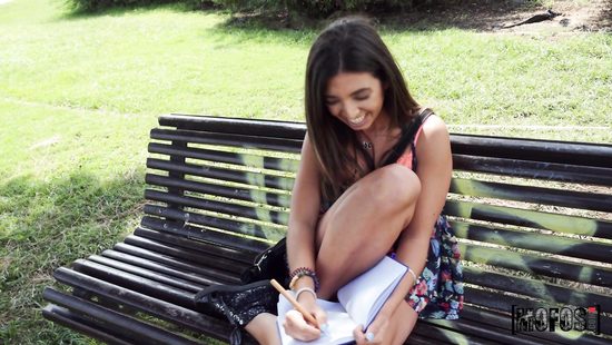 Стихи идут куда лучше, если пизда не мешает думать