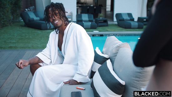 Азиатская дырочка была не готова к таким размерам