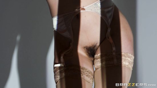 Желание сделать из обычного секса целое представление