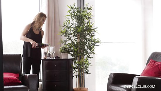 Крутая лесбийская оргия со стройными красотками