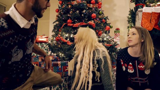 Бросил свою подругу ради траха с жопастой кокеткой