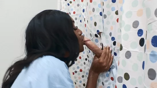 Алеси - порно әнші.