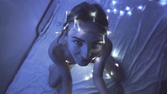 Подарок от сайта знакомств в виде худенькой поебушки