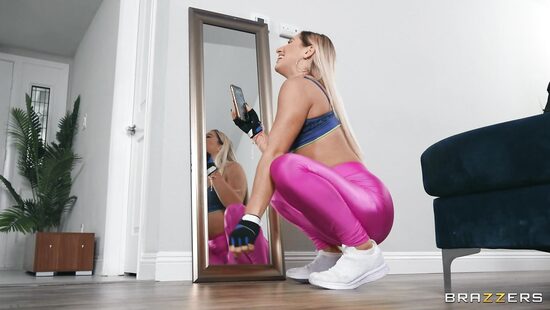 После тренировочки хочется трахаться втройне