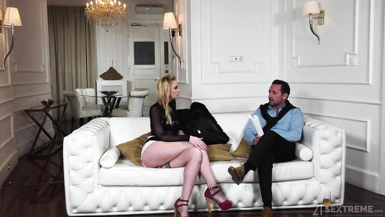 Продвижение звезды старым добрым способом