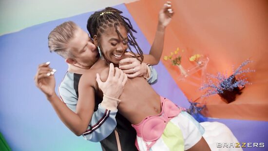 Веселая поебушка для развлечения актеров