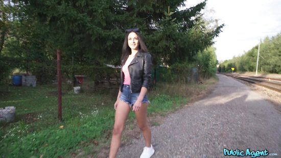 Цель: одни снятые трусики в день