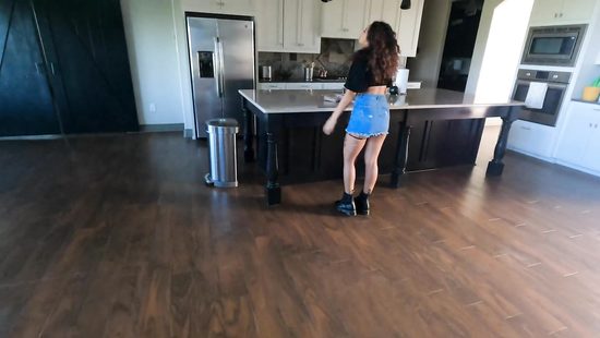 С такой киской и порно можно снимать