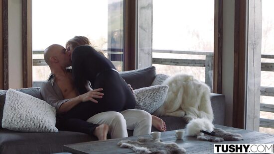 Пришло время радовать девочку