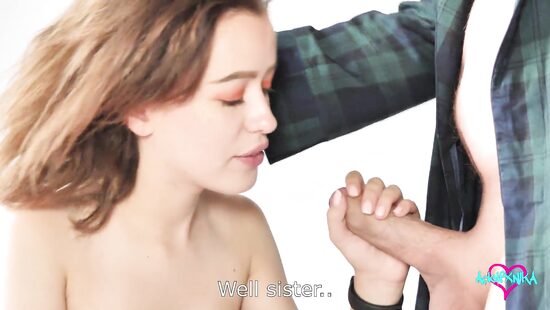 Сводная сестра нуждается в дозаправке спермой