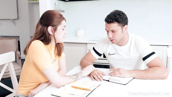 Помощник по испанскому и по траху