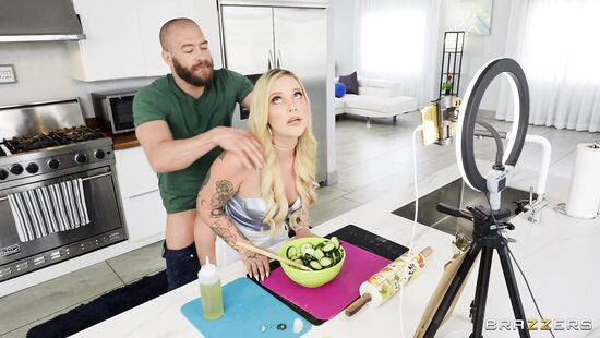 На кухне должно пахнуть оргазмами