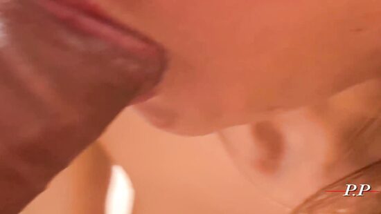 Особое место на теле сводной сестры