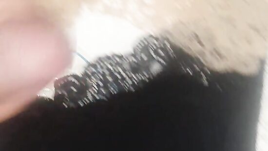 Нашел трусики мамы друга  и кончил на них