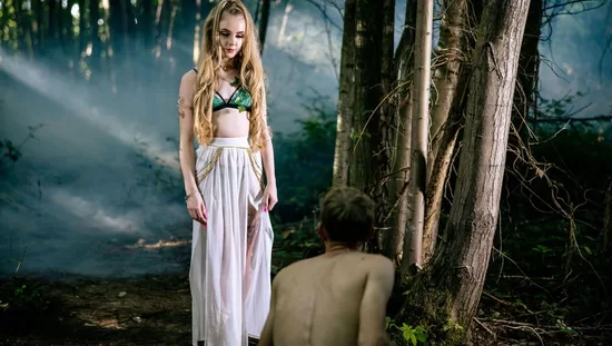 Догги стиліндегі жалаңаш жетілген әйелдер Жас жұбайлар XXX үй бейнелерінің толық жинағын жинады.