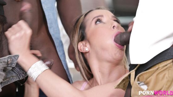 По прибору на отверстие