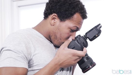 Фотограф не сдержался и трахнул роскошную грудастую модель