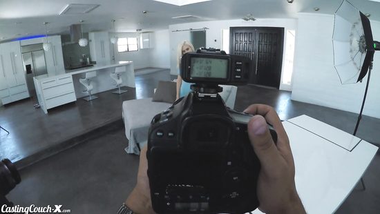 Доверчивая блондинка на кастинге соснула болт и дала взрослому агенту