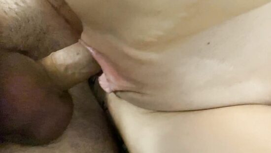 Катя бочком