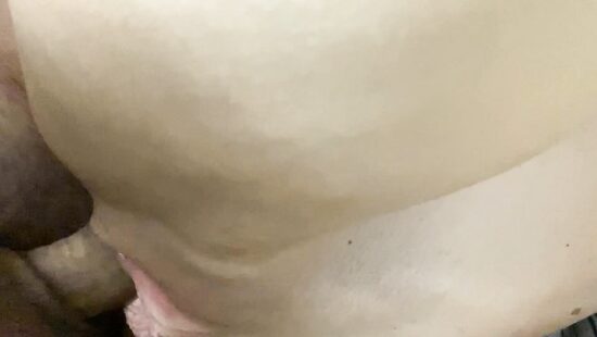 Катя бочком