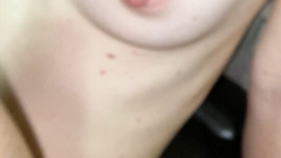 Катя на прихожей