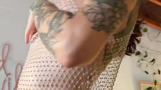 Do you like what I am wearing?