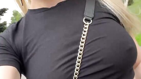 Кто со мной на прогулку?