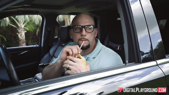 Частный детектив за молчание согласился трахнуть грудастую жену клиента