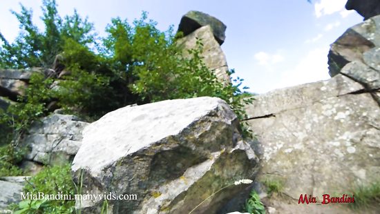 Высоко в горах бойфренд чпокнул распутную подругу и накормил спермой