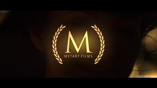 Секс в ночном офисе худенькой секретарши с молодым начальником