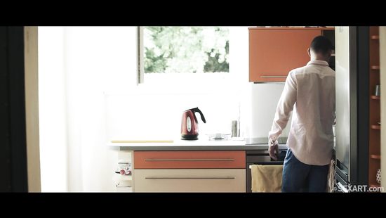 Служебный роман закончился бурным сексом в общественном туалете офиса