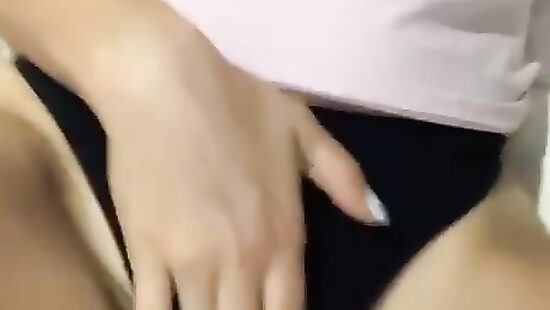 Знакомая шалит)