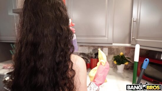 Деньги всегда стирают границы приличия