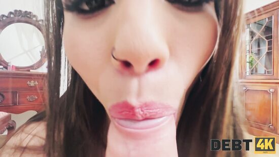 Следуй за белым кроликом, Чарли