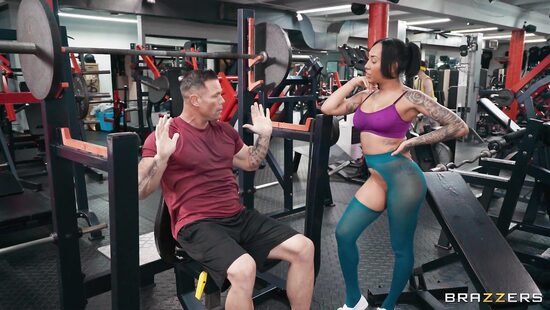 Спортивная сквиртушка для скуфа Джо