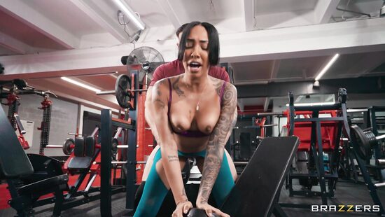 Спортивная сквиртушка для скуфа Джо