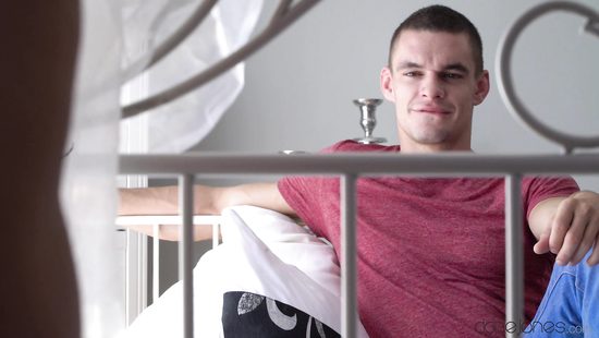 Чувственный трах с озорной красоткой с маленькими титьками