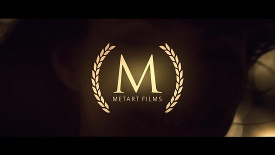 Соседка по комнате успокоила подругу брюнетку сладким кунилингусом