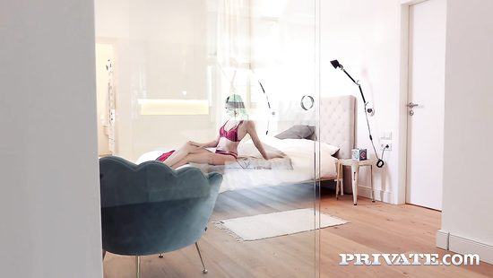 Немка прогулялась по городу и позволила бойфренду себя оттрахать