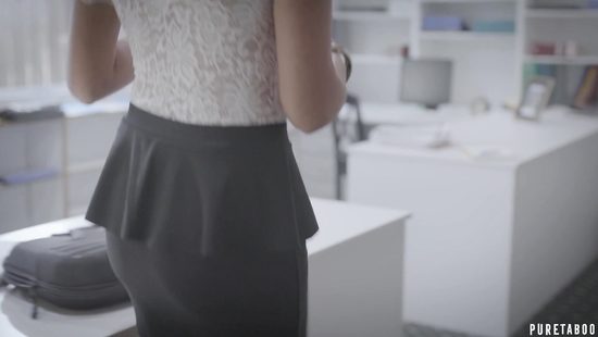 Жестокий бизнесмен грубо овладел в офисе грудастой секретаршей